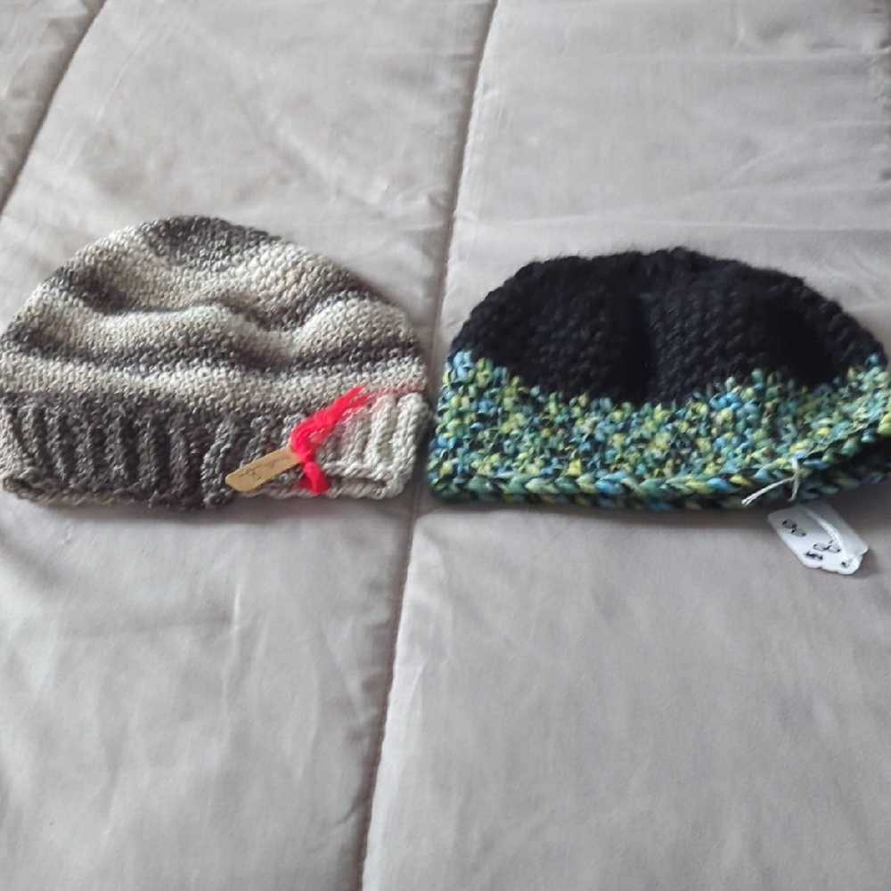 Stylish Women's Knitted Beanie Set - Brown and Black